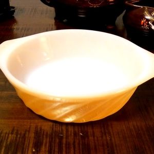 Vintage Anchor Hocking Fire King Lustre bowl Set of 2